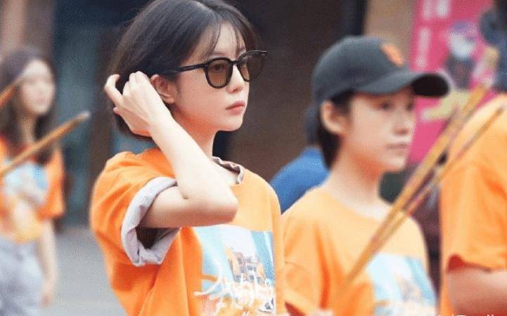 李溪芮新剧开机,搭档新晋小鲜肉,恋爱cp熬夜也得追!_演技_观众们_作品