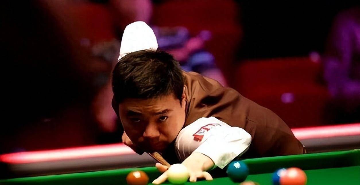 "台球神童"丁俊晖:母亲55岁因患病离去,娶大6岁富家女为妻