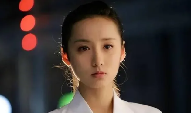 吕一:胡歌带她入行,唐嫣把她带火,人人都想娶她,40岁美到犯规_观众