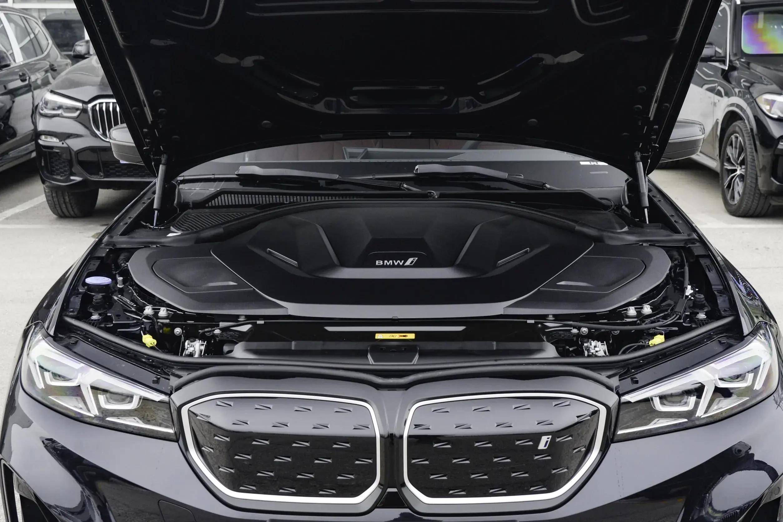 电机,最大功率为250kw,最大扭矩为430n·m,这台电动机能够将i3从静止