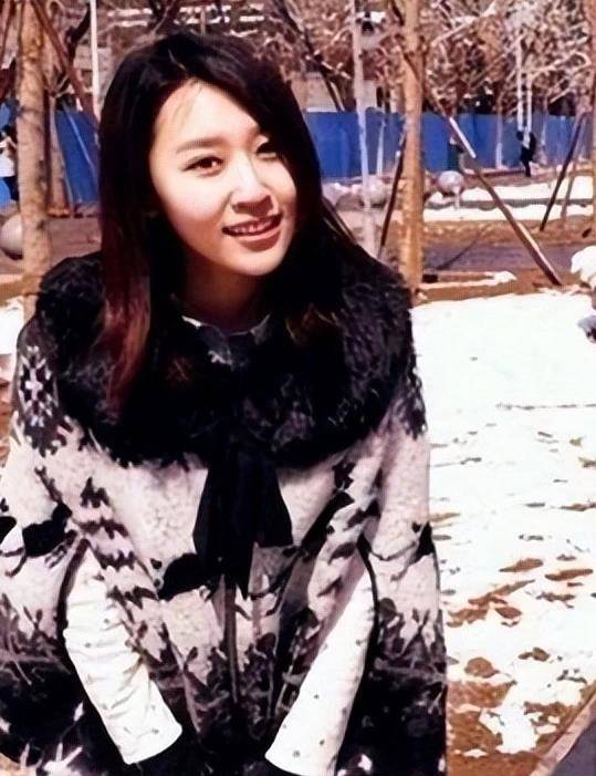 主持人王音棋:成了央视"宝藏女主播",最佳90后团宠,未来可期_王印琪