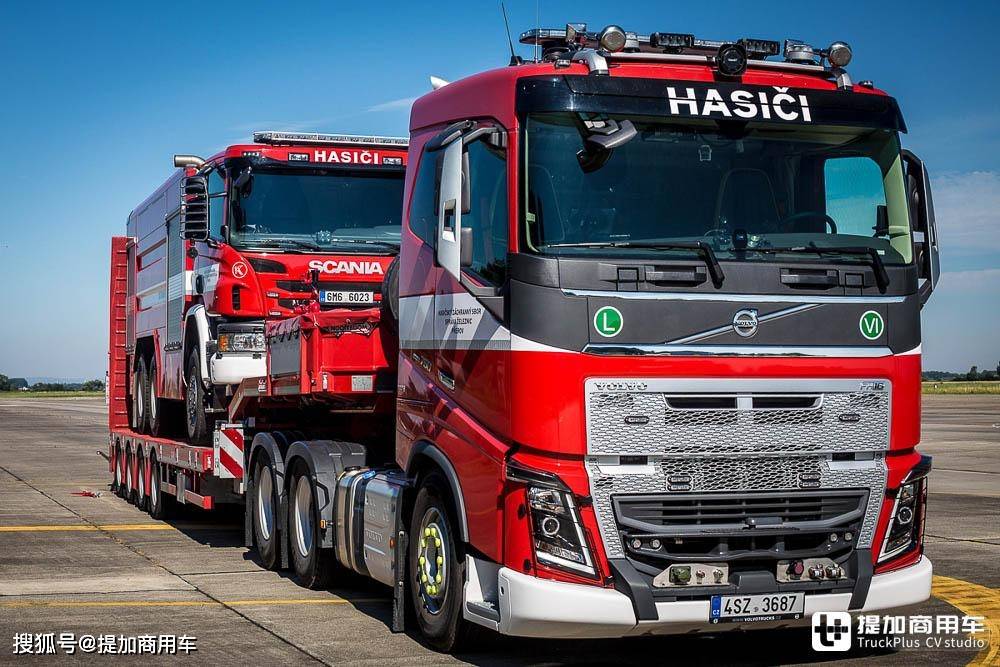 750马力,带你见识一台沃尔沃fh16消防牵引车,这配置真少见_搜狐汽车