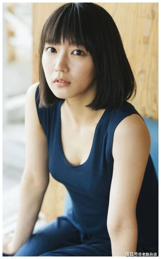 讲真!这谁能顶得住!东瀛极品—吉冈里帆写真赏_身材_气质_笑容