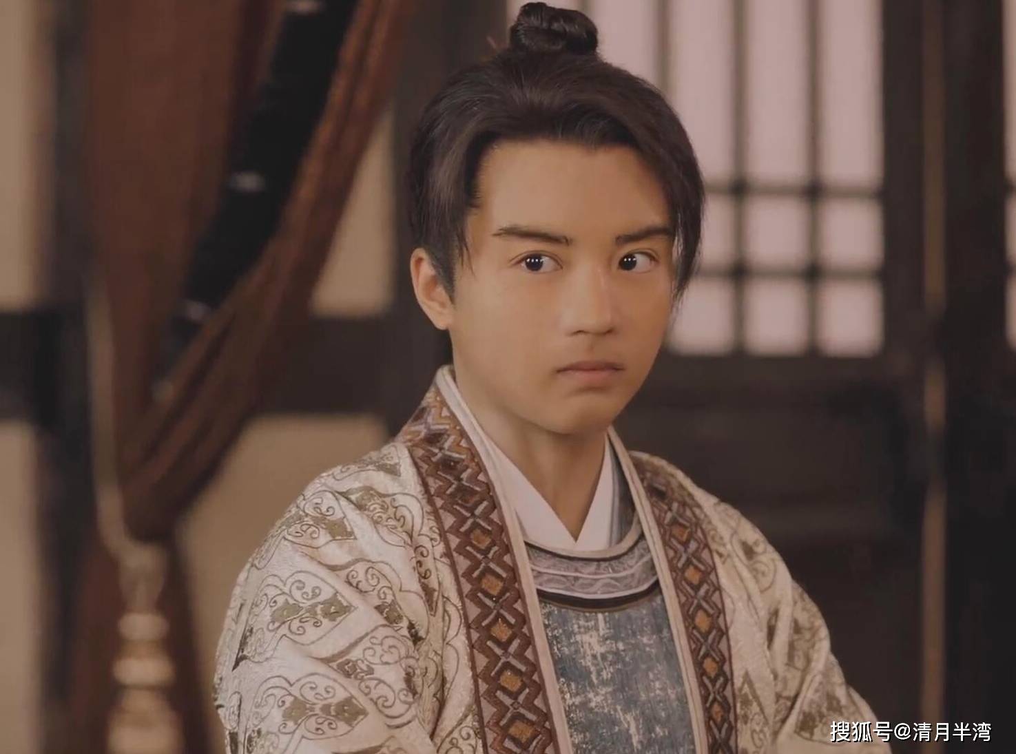 论雌雄莫辨,这11位才是女扮男教科书_盖鸣晖_林青霞_邢恩