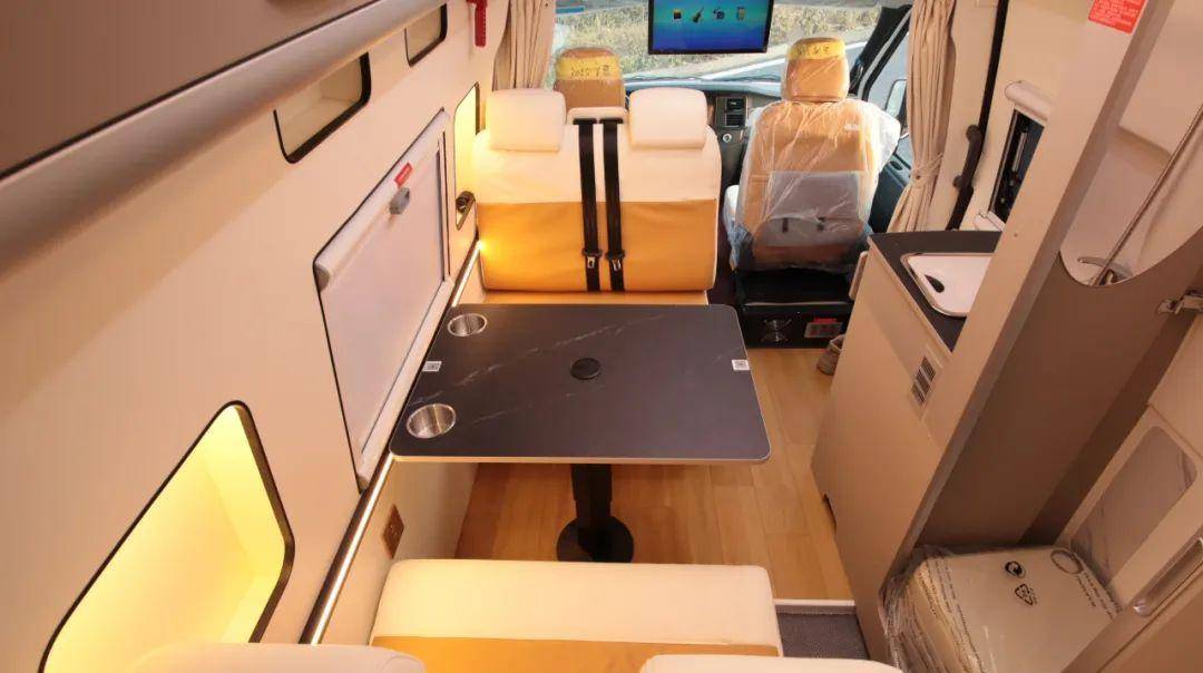 20万出头,你也能拥有的亲民房车!江铃福顺b型房车火热团购中!