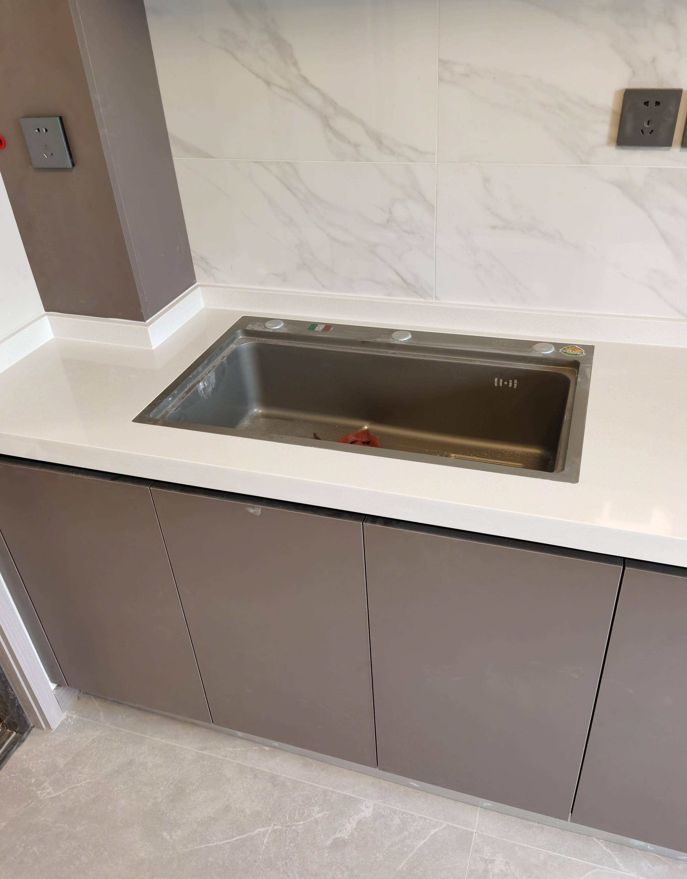 厨房装修有7个问题,入住以后才会发现,别再跟风踩坑了!_地面_水槽_朋