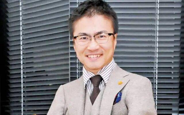 天生无四肢却"劈腿"50次,妻子反而道歉_身体_运动_日本