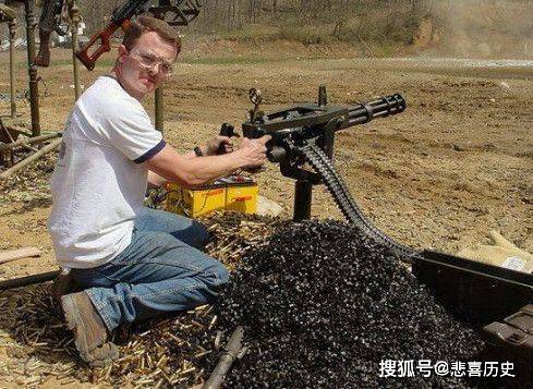 世界上火力最强的6种枪械,美国加特林机枪上榜_弹匣_发射机_手动枪机