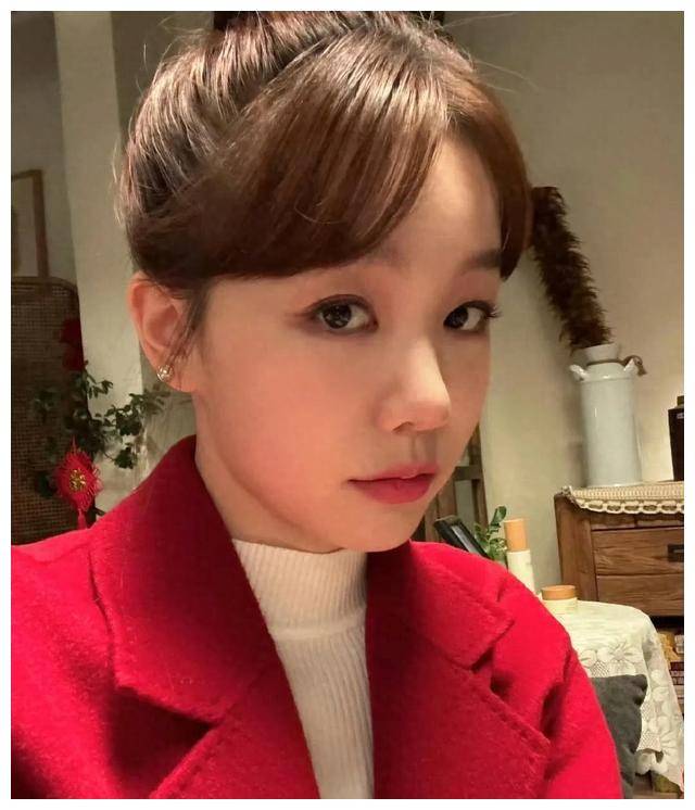 徐梦洁,作为《创造101》出道的火箭少女101成员之一,自解散后成功转型