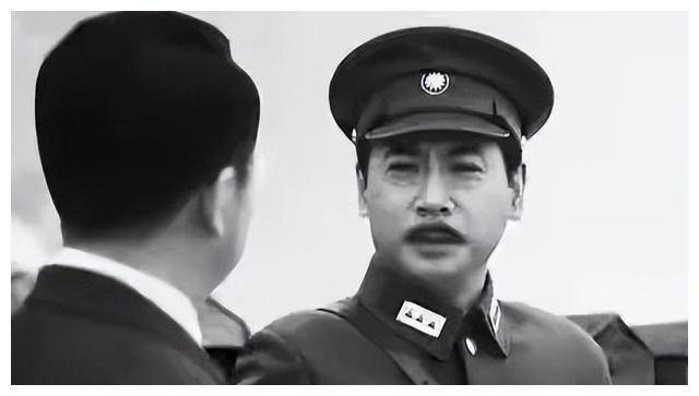 演员刘劲:娶初恋为妻,生一女,回家却不爱说话.