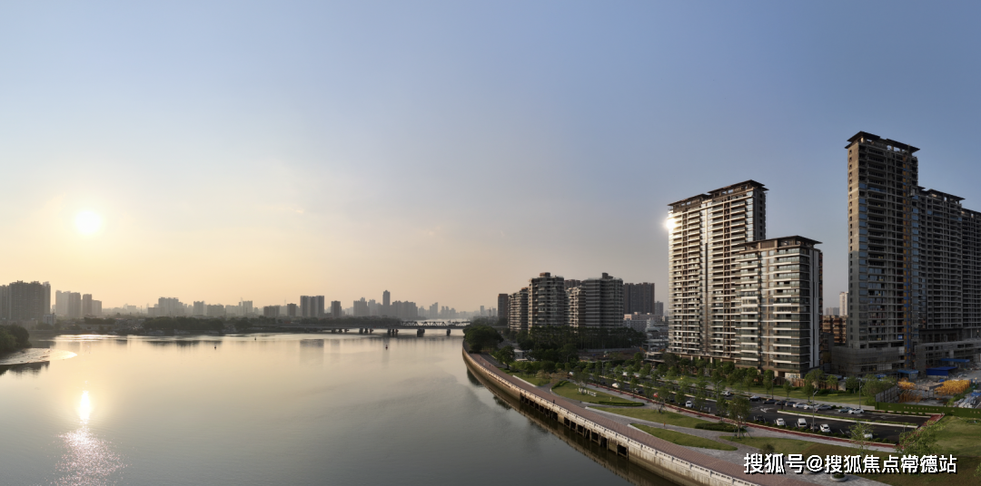 周边有性价比较高的刚需楼盘,叫做新世界卡月湾,还有瑞安花园等都是