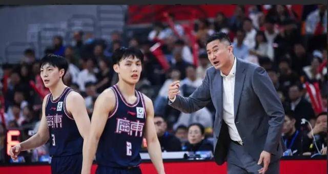 气走阿联 逼疯周琦! 广东被打爆后,杜锋急甩锅:11冠王还有救?