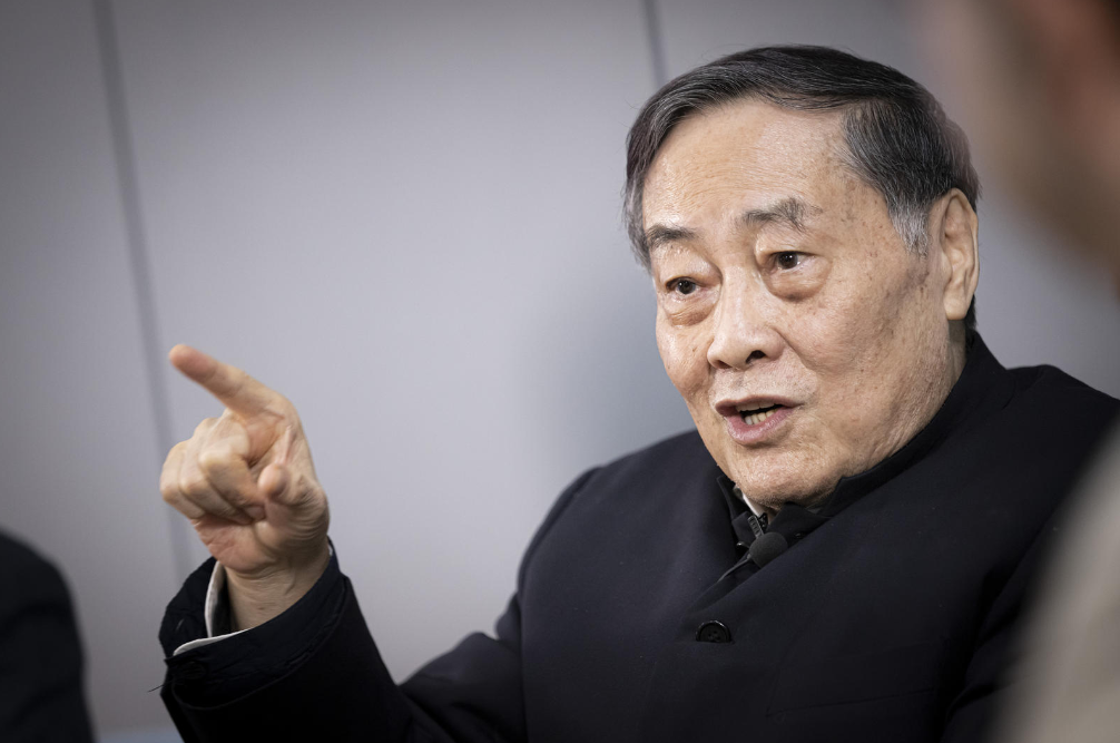 "我作为人大代表视察阿里巴巴的时候,他那个时候经常说颠覆,我说你不