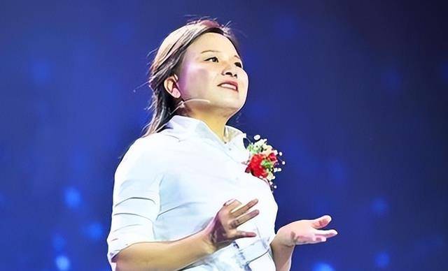 浙江富婆何巧女:赴美捐款97个亿,直言:美国比我们更需要这笔钱_花卉