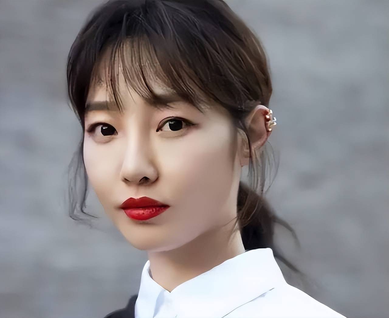 李小璐当年的出轨事件,直接打了她和贾乃亮一个措手不及.