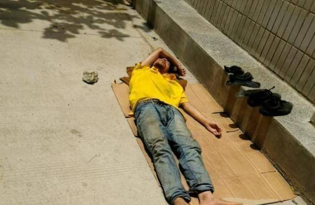 90后与00后从童年时代就开始交"智商税"_中国_社会_时候