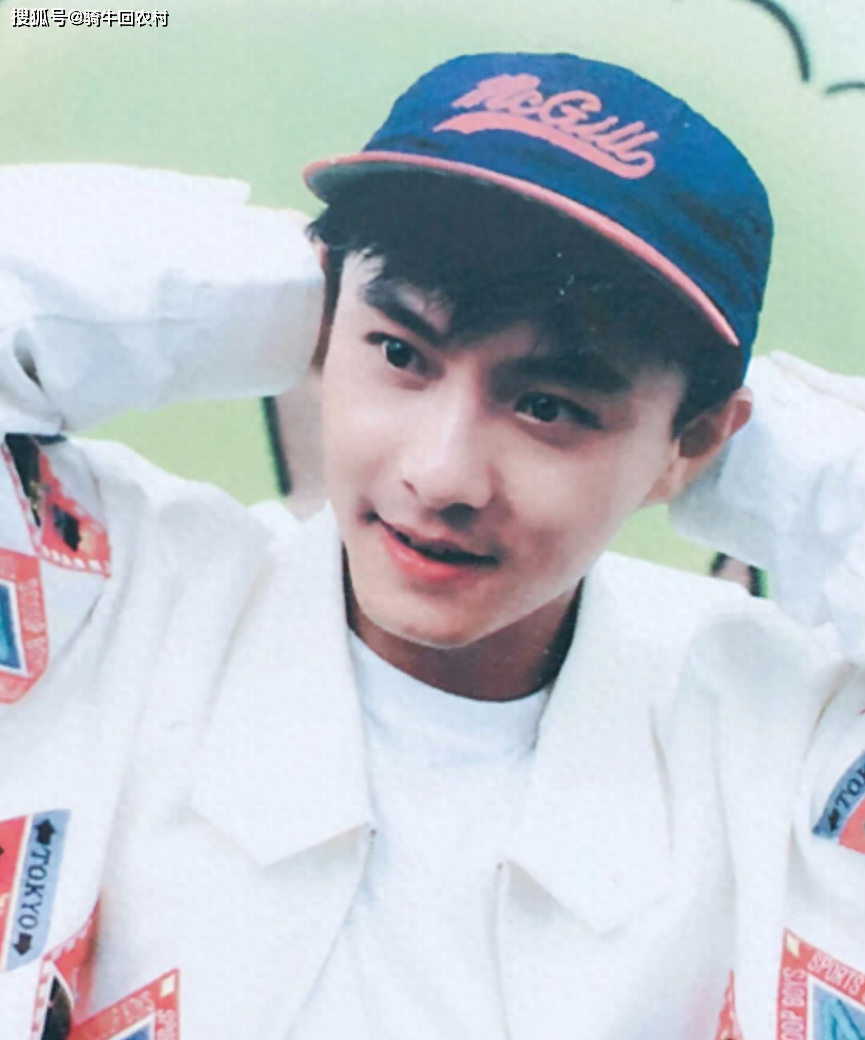 张卫健在评论区与网友打成一片,可其背后的故事让人心酸_光头_香港