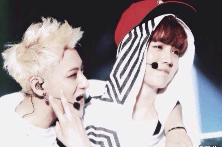 官博让网友解谜,两人却早早就自曝_黄子韬_官宣_鹿晗啦