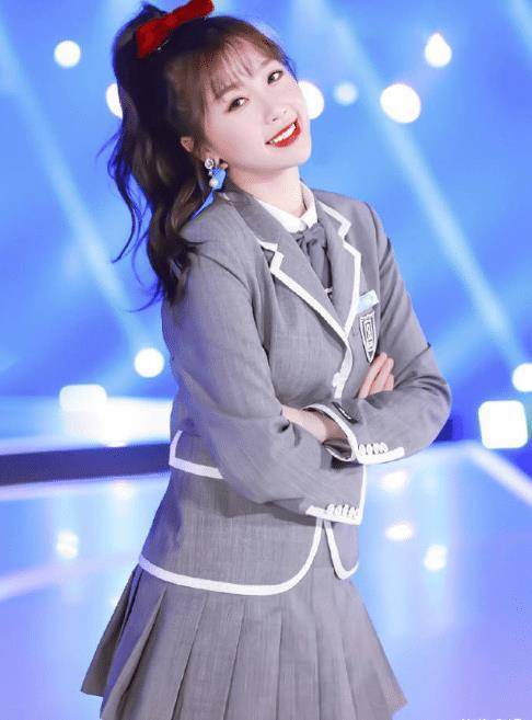 虞书欣出道前旧照被翻出,名副其实的白富美_气质_时候_照片