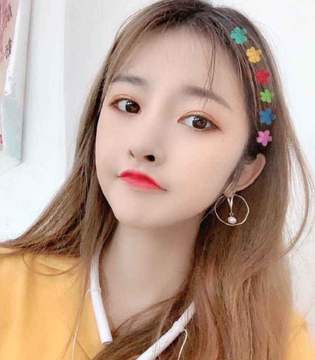 次惑小仙女给新男友化妆时,谁注意到了她的鼻尖,说你没整容谁信啊