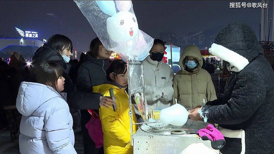 沛县花灯如昼,千树琉璃……_灯展_市民_游客