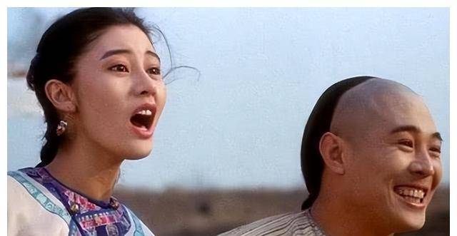 终于,在八十年代的时候,香港的武打片开始盛行,著名导演张鑫炎的武打