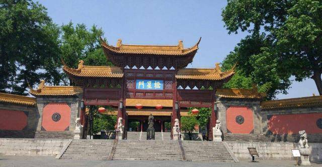 南京被忽略的景点,隐匿于闹市之中,是明朝最高等级的皇家道观_朝拜