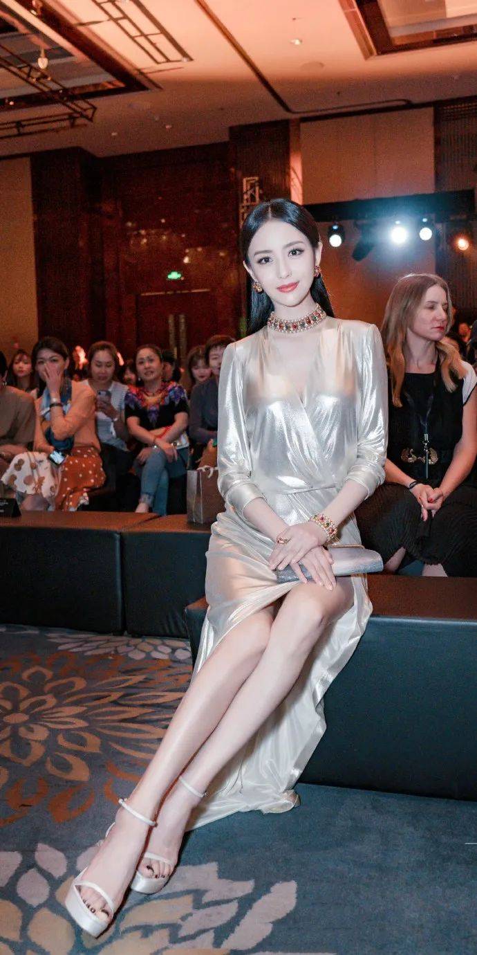 女星高跟鞋美腿盘点:高露,佟丽娅,肤白貌美仙气爆表!_魅力_身材_气质