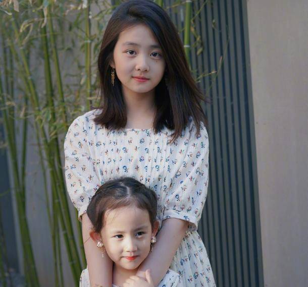 黄磊小女儿庆生,14岁多多成焦点,一件毛衣穿两年,眼神也变了_孙莉