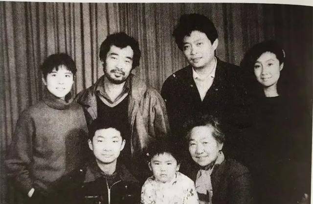 于蓝:嫁大10岁的田方,为做好一个继母,打掉与田方第一个孩子_延安