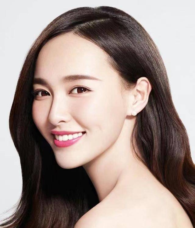 唐嫣拍摄突然被居家,罗晋亲自开车来接她回家,看到了爱情的样子_女儿