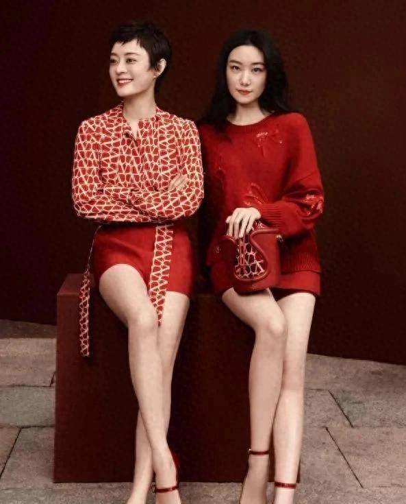 孙俪携妹妹拍新年时尚照,长相老气眼神涣散,惨遭网友嘲笑_孙燕_镜头