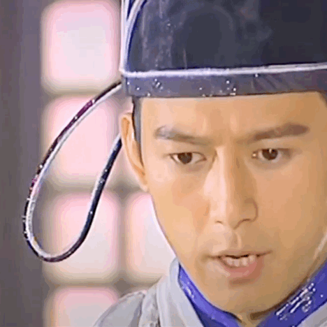 在《隋唐英雄传》中他饰演的刘文静斯文儒雅,风度翩翩.