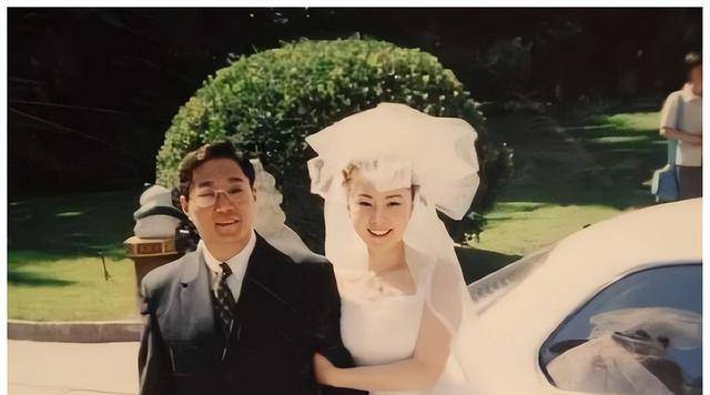 隐退23年却负债千万,最美"晴雯":老公宠我半生,也害我半生_安雯_苏越