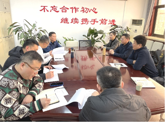 据刘汉江介绍,竹缠绕产品具有重量轻,强度高,耐腐蚀,绝缘,保温,隔音