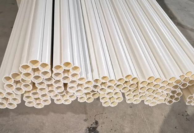 pvc太阳能硬管和普通pvc线管哪个更适合户外工程项目?_管道_应用_管在