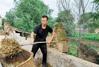 单小龙:他是寒门贵子,高考676分考入清华,在工地上收到通知书_孩子