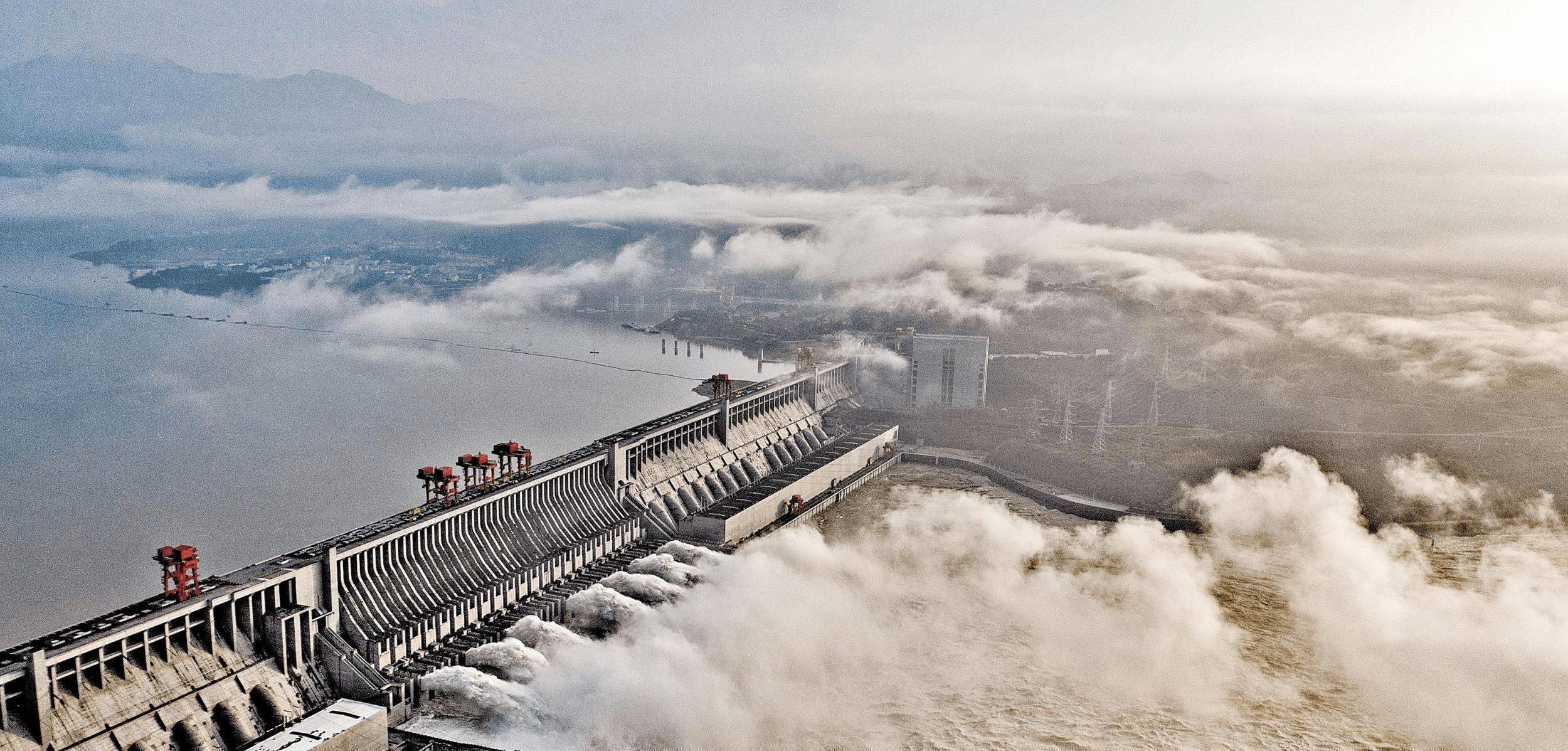 三峡大坝建成十几年,为何去年才满负荷发电?三峡贡献有多大?