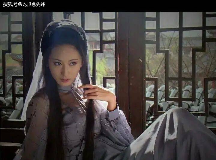 5颜丹晨被称为"最美嫦娥"的颜丹晨曾是北影校花,她在《宝莲灯》里扮演