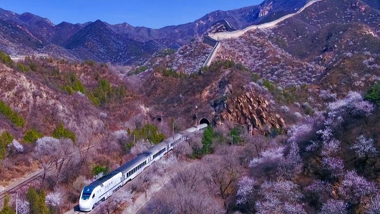 北京长城一日游攻略,带您畅玩八达岭长城!_旅游_时间_巴士