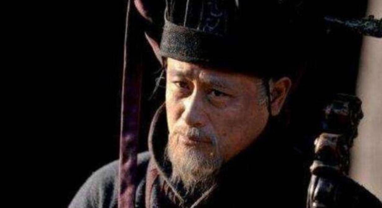 第一个就是荀彧"xún yù",这个是错误率最高的一个名字,记得小编第一