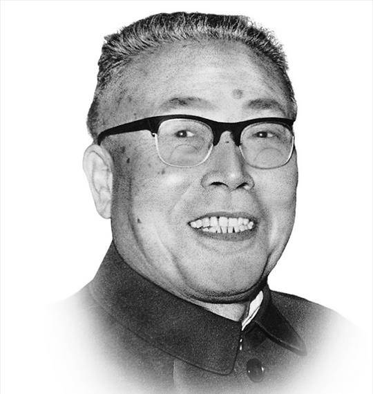 张秉贵:靠两手绝活闻名,曾被冰心采访,去世后铸铜像陈云题词_北京百货