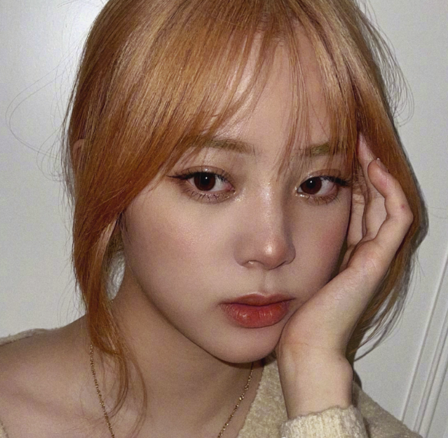 都在讨论欧阳娜娜新发色,谁注意到她的鼻子了?