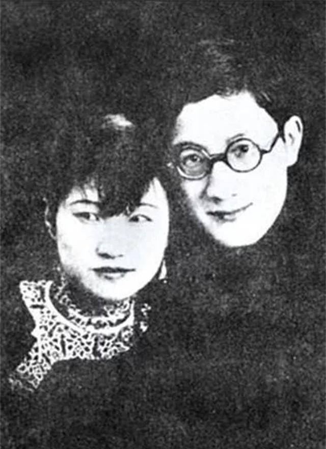 徐志摩,陆小曼不同的是他对待前妻的态度,曾经百般看张幼仪不顺眼的