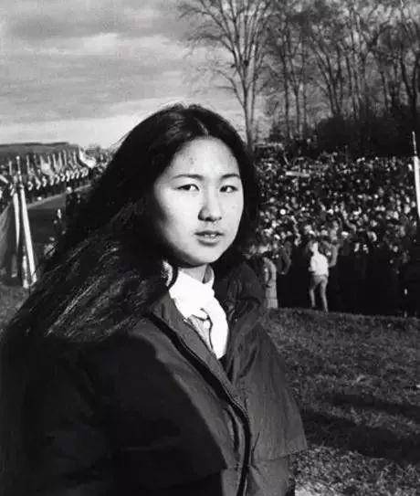 此女姑姑是林徽因,美国总统亲自颁勋章,连乔布斯都被她深深折服_林璎