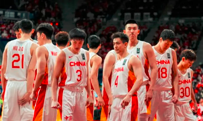创作者
            NBL全明星赛球票卖不掉咋办？匡威帮了易建联两个Alzonne
