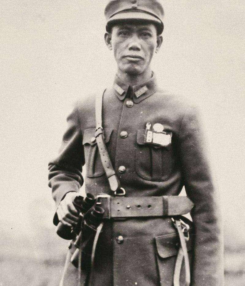 南昌起义中,此人"临阵脱逃",淞沪抗战中他却成为大英雄_蔡廷锴_蒋介石