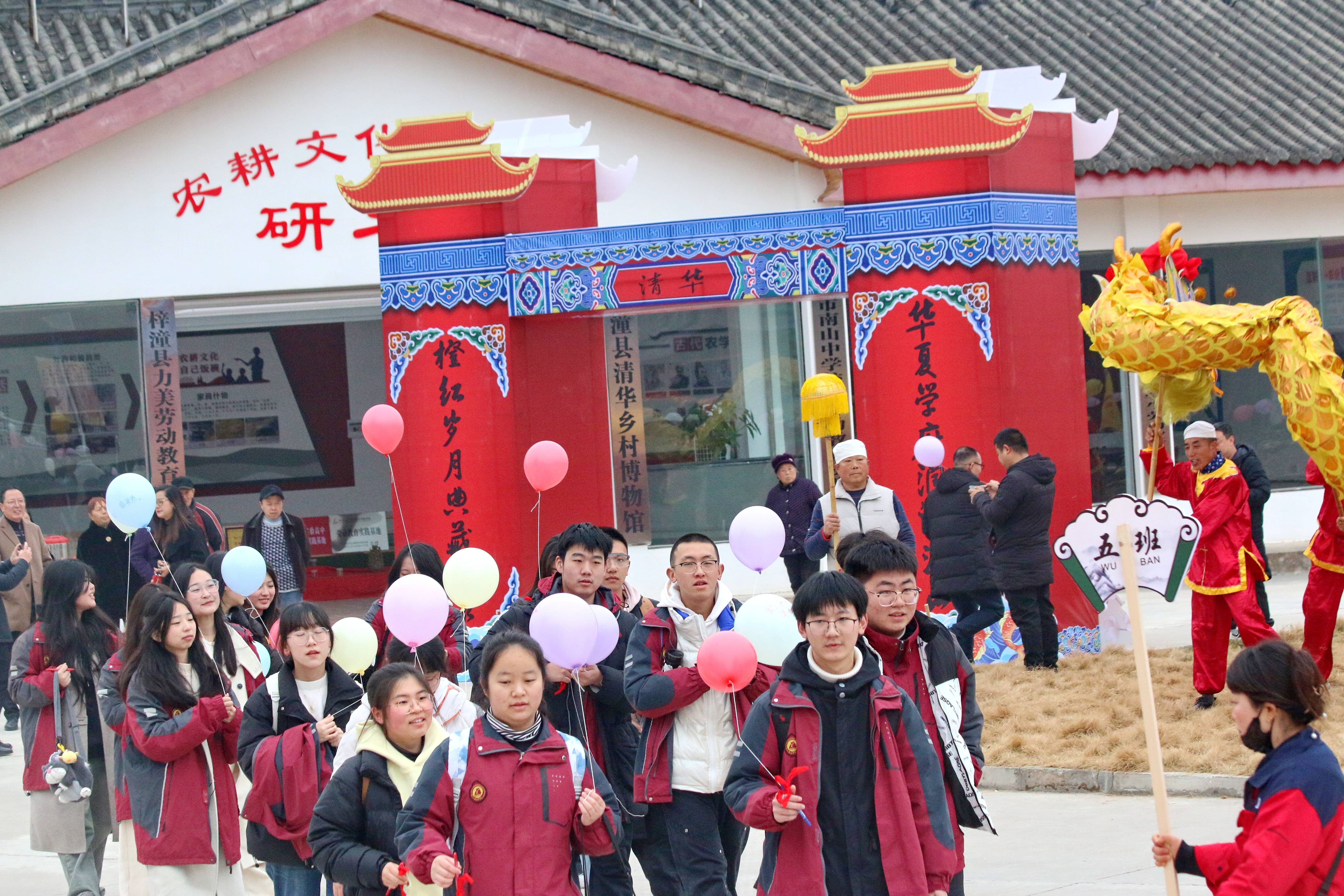 绵阳南山双语学校高中图片