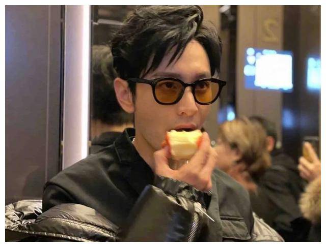 彭于晏与神秘女子同游日本被曝老了10岁,网友调侃丑上热搜!