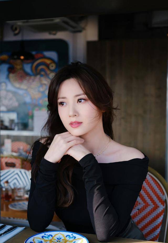 tvb花旦朱晨丽被曝今年嫁的出!好姐妹太激动,二人将合作新剧